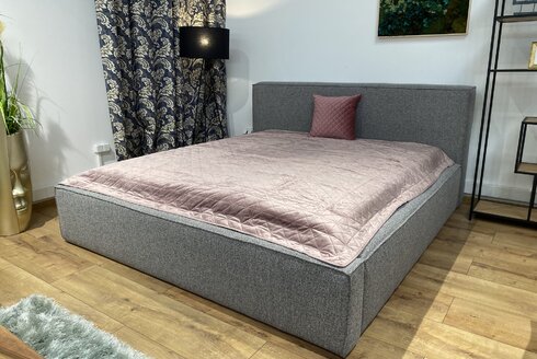 BRICK - postel s roštem a úložným prostorem